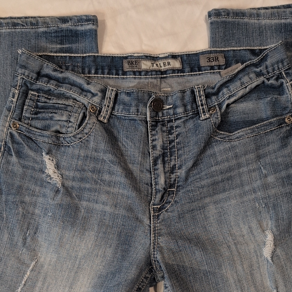 BKE Tyler Light Blue Distressed Jeans